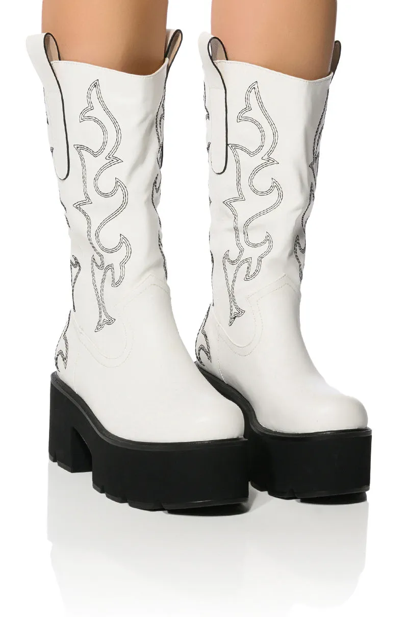 AZALEA WANG BLIZZARD CHUNKY WESTERN BOOT IN WHITE BLACK