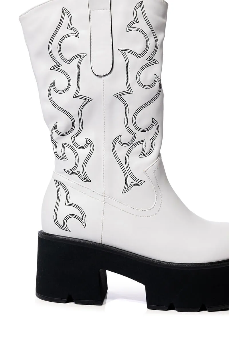 AZALEA WANG BLIZZARD CHUNKY WESTERN BOOT IN WHITE BLACK