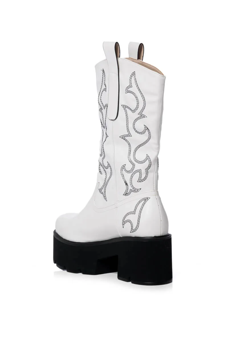 AZALEA WANG BLIZZARD CHUNKY WESTERN BOOT IN WHITE BLACK