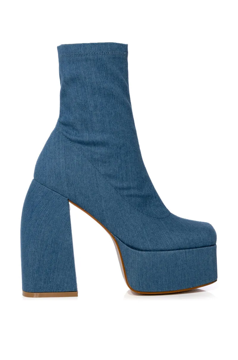 AZALEA WANG EVERLEIGH CHUNKY BOOTIE IN DENIM