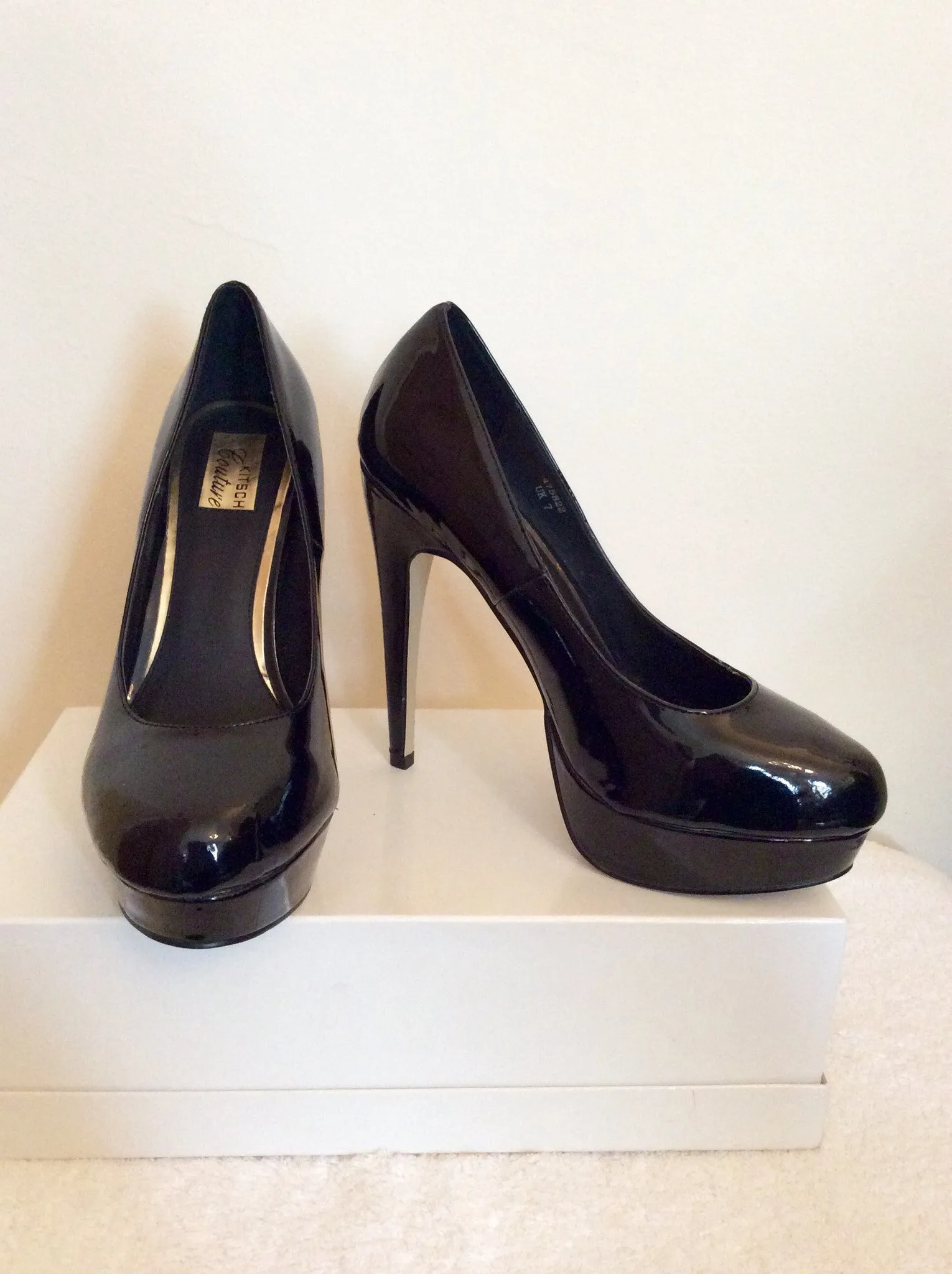 Brand New Kitch Couture Black Patent Platform High Heels Size 7/40