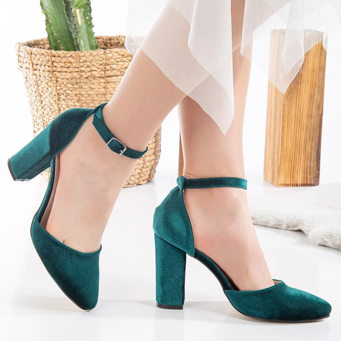 Denise - Emerald Green Heels with Pearls