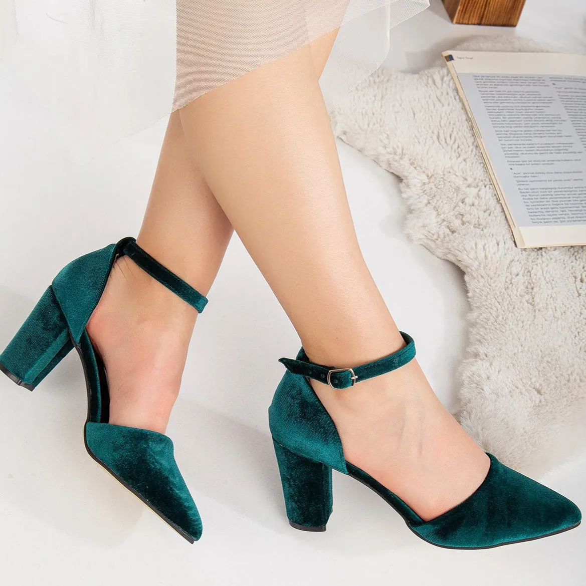 Gisele - Emerald Green Velvet Pumps