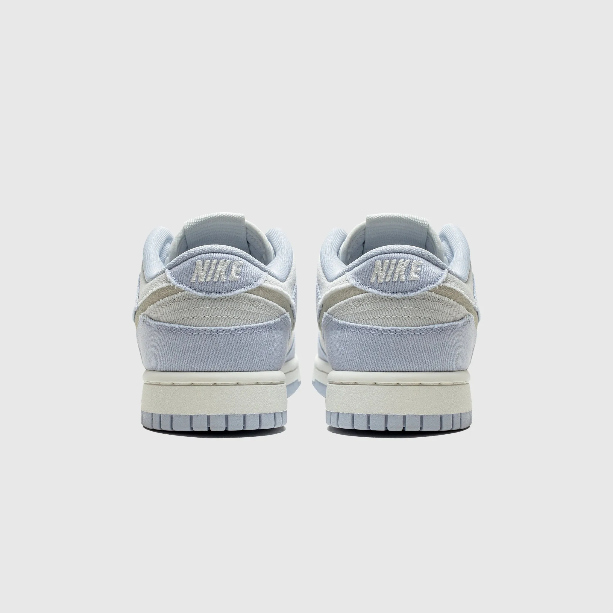 WMNS DUNK LOW "GHOST"